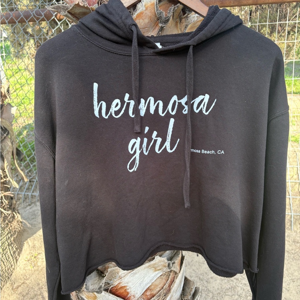 Hermosa Girl Black Cropped Hoodie